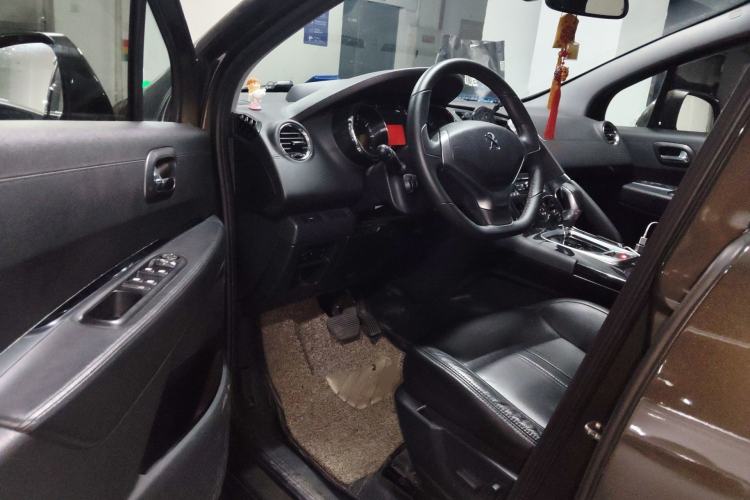 Used Peugeot 3008 2013 1.6THP Automatic Prestige Edition Driver Seat