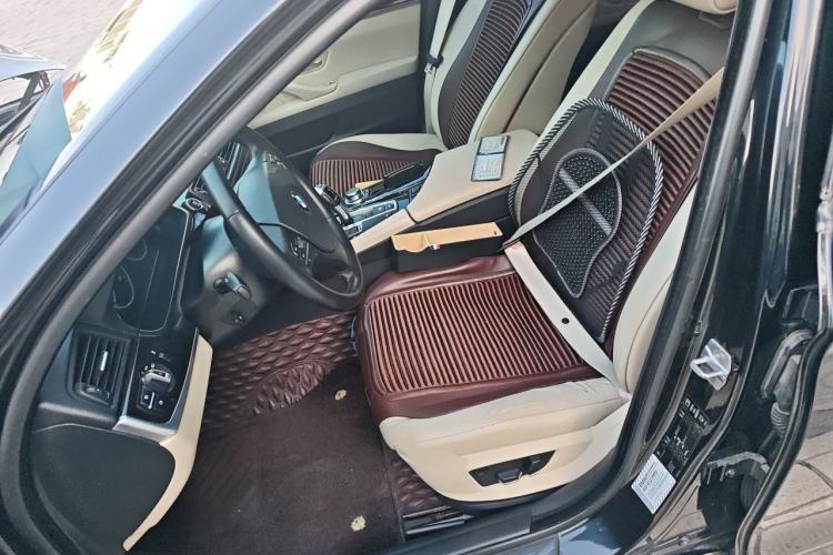 Used BMW 5 Series 2013 525Li Leading Model
