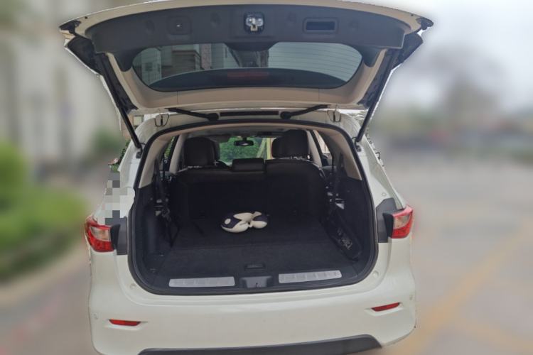 Used Infiniti QX60 2014 2.5 S/C Hybrid Two-Wheel Drive Excellence Edition Trunk