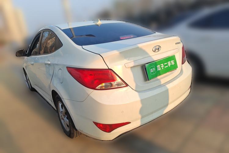 Used Hyundai Verna (older generation) 2014 1.4L Automatic Smart GLS Rear Left 45 Deg