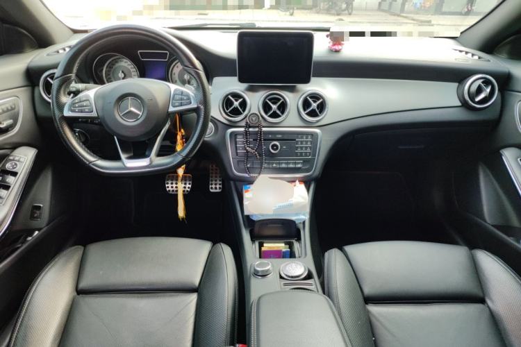 Used Mercedes-Benz CLA 2016 CLA 260 4MATIC Center Console