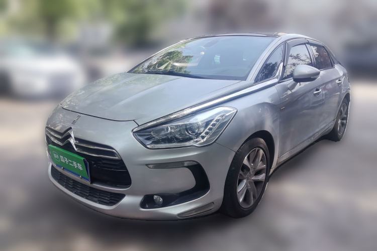 Used DS 5 2013 1.6T Luxury Edition THP200