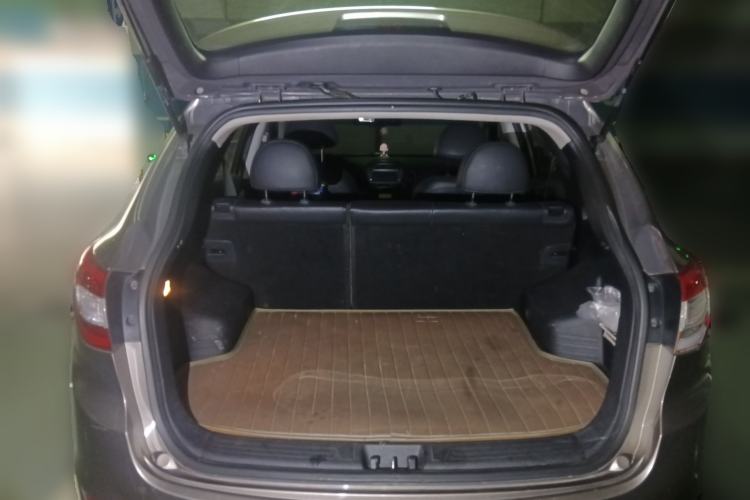 Used Hyundai ix35 2013 2.0L Automatic Two-Wheel Drive Smart GLS China V Standard Trunk