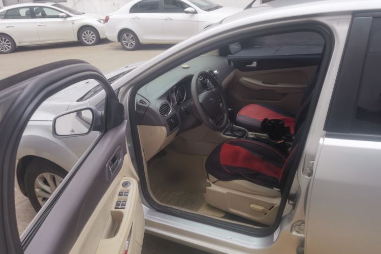 Used Ford Focus 2013 Sedan Classic 1.8L Automatic Base Model
