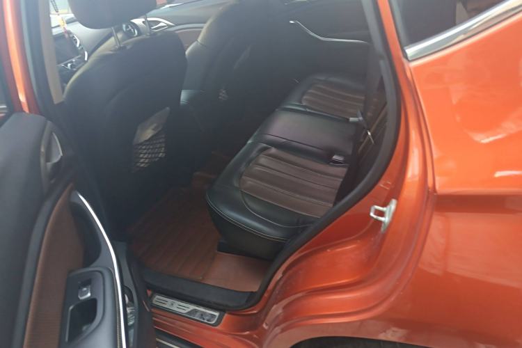 Used BYD Song 2017 Gaishe Upgrade Edition 1.5TID Automatic Elite Model Left Rear Seat