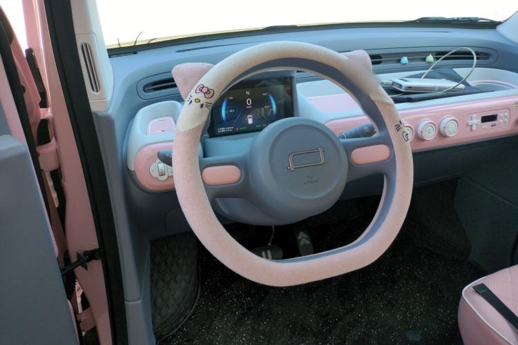 Used Bestune Pony 2025 222km Range Elegant Horse
