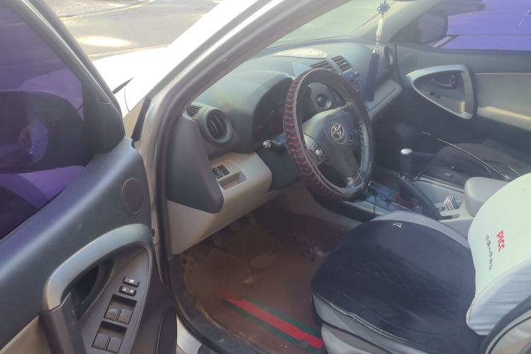 Used Toyota RAV4 2010 2.0L Manual Deluxe Upgrade