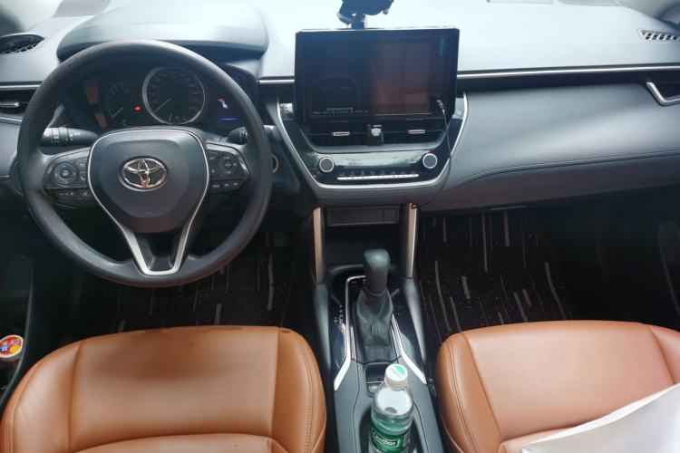 Used Toyota FRONTLANDER 2022 2.0L CVT Leading Edition Center Console