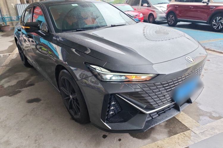 Used CHANGAN UNI-V 2022 1.5T Prestige Version
