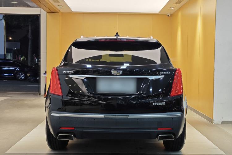 Used Cadillac XT5 2018 25T Luxury Model
