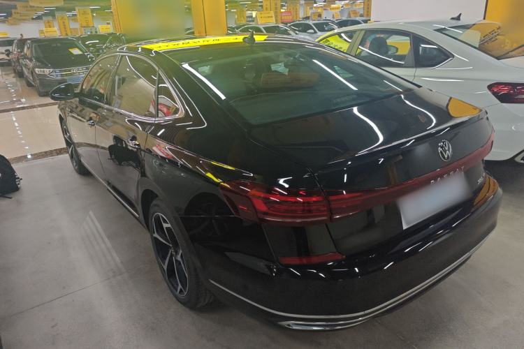 Used Volkswagen Passat 2025 Outstanding Model 380TSI Starry Dragon Glorious Edition Rear Left 45 Deg