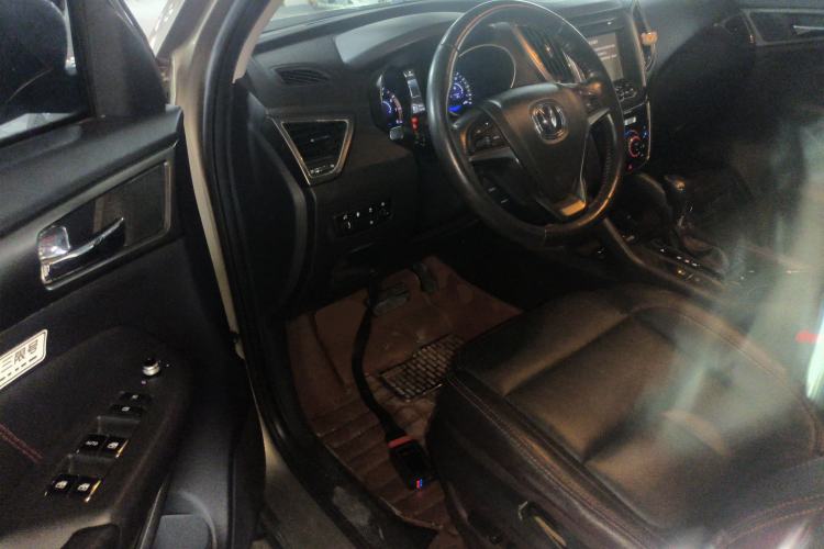 Used Changan CS75 2014 1.8T Automatic Prestige Model China IV Standard
