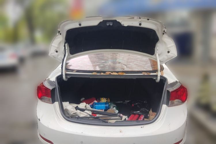 Used Hyundai Elantra (5th Generation / Langdong) 2012 1.6L Automatic Fashion Edition Trunk