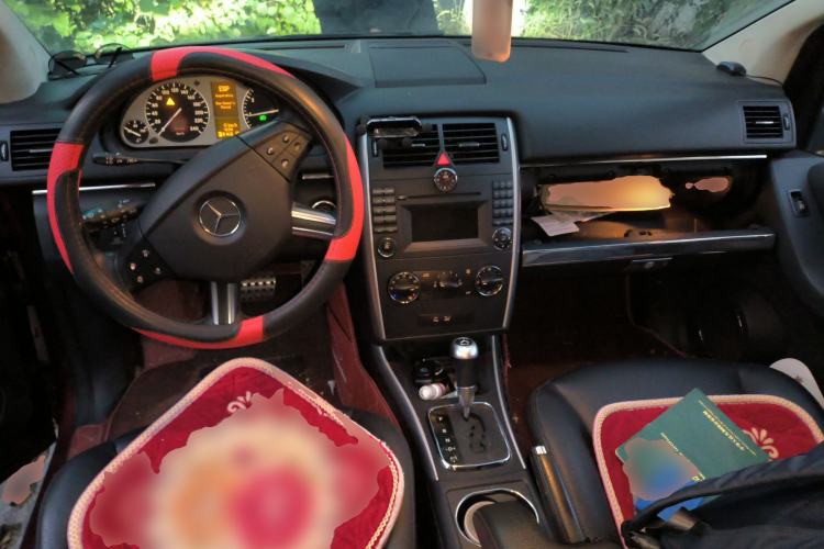 Used Mercedes-Benz B-Class 2009 B 200 Fashion Model Center Console