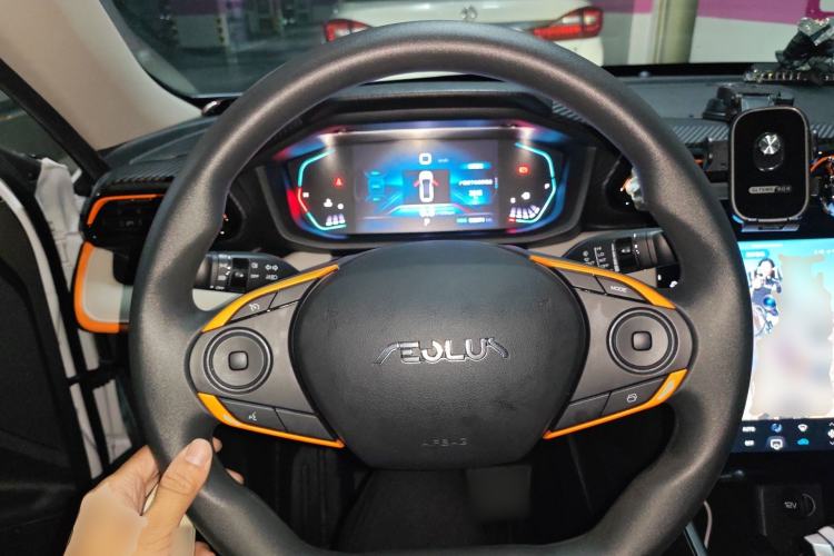 Used Dongfeng Aeolus Yixuan 2023 Mach Edition 1.5L Automatic Chasing Wind Version Steering Wheel