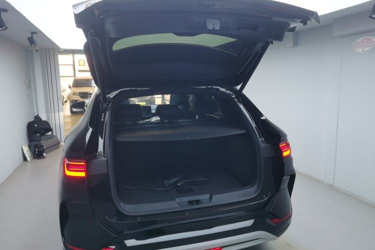 Used BYD Song PLUS New Energy 2024 HONOR Edition DM-i 71km Luxury Model Trunk