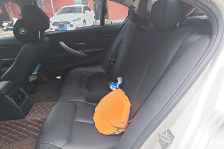 Used BMW 3 Series 2016 320Li Fashion Model Left Rear Seat