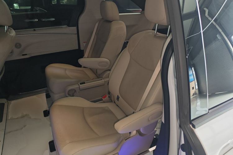 Used Toyota Granvia 2023 2.5L Hybrid Prestige PLUS Edition