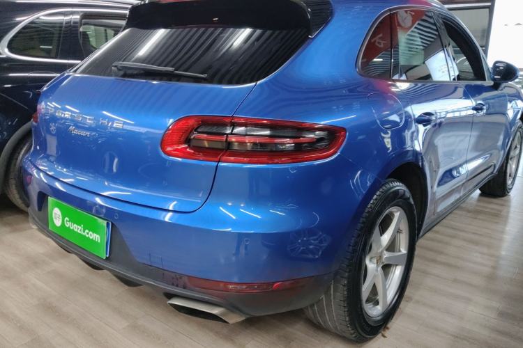 Used Porsche Macan 2014 Macan 2.0T Rear Right 45 Deg