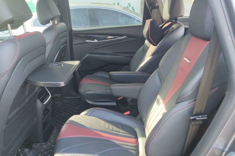 Used SAIC MAXUS EUNIQ 5 2020 Flagship Version with Large Battery 7 Seats