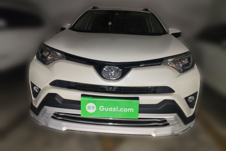 Used Toyota RAV4 2016 2.0L CVT Two-Wheel Drive Fashion Edition China V Standard