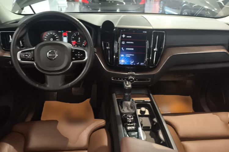 Used Volvo XC60 2018 T5 4x4 Zhiya Luxury Edition
