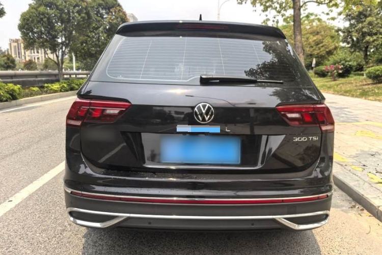 Used Volkswagen Tiguan L 2024 300TSI Automatic Two-Wheel Drive Smart Edition
