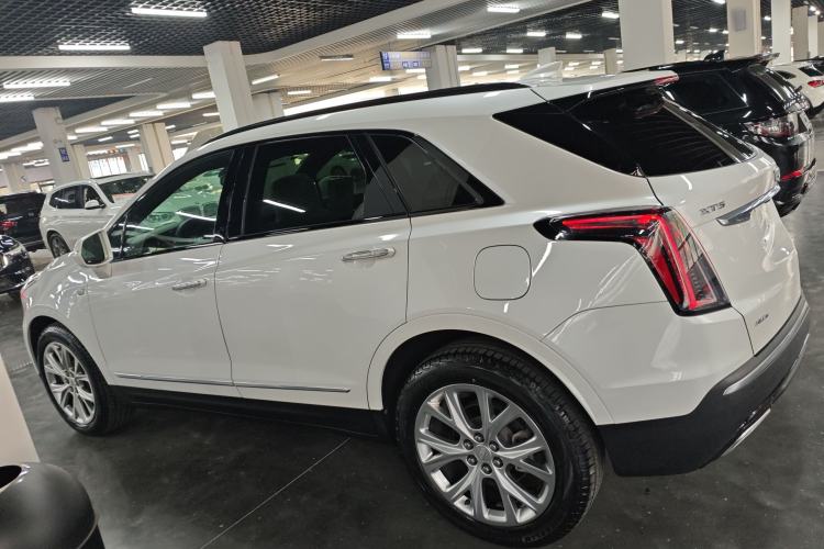 Used Cadillac XT5 2020 28T 4x4 Leading Sport Model