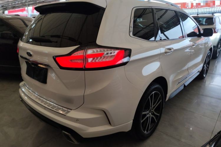 Used Ford Edge 2020 EcoBoost 245 Two-Wheel Drive Titanium 7-Seater Rear Right 45 Deg