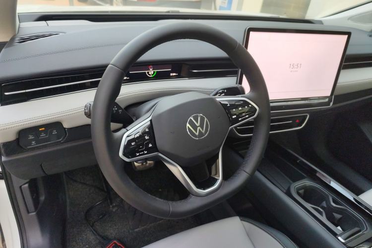 Used Volkswagen ID.7 VIZZION 2024 AIR model
