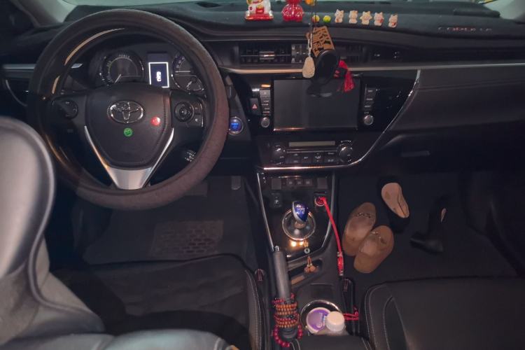 Used Toyota Corolla 2016 Dual-Engine 1.8L E-CVT Elite Edition