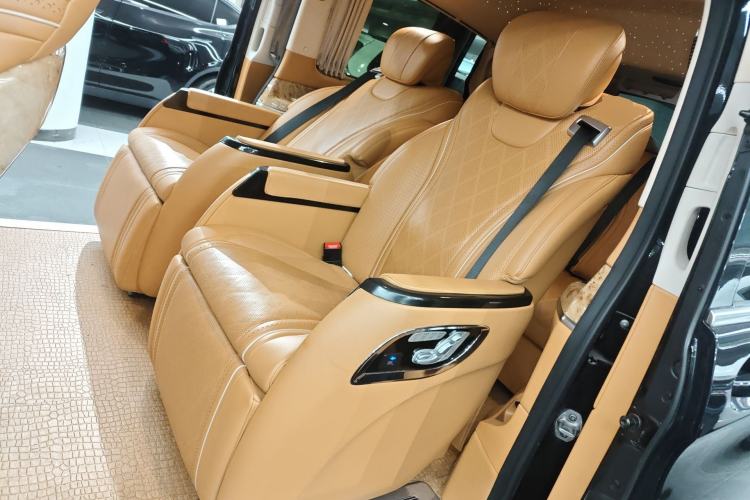 Used Mercedes-Benz V-Class 2021 V 260 L Long Wheelbase Prestige Edition
