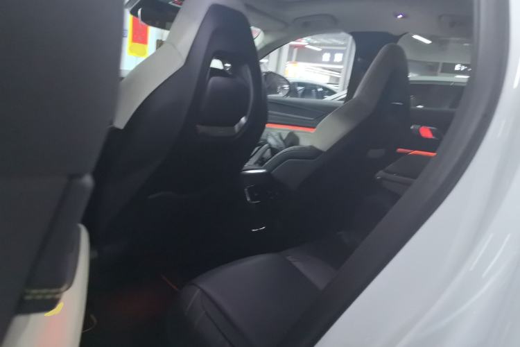 Used Lynk & Co 05 2020 2.0TD Two-Wheel Drive Shine Halo
