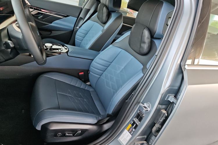 Used BMW i5 2025 xDrive 50L Luxury Package