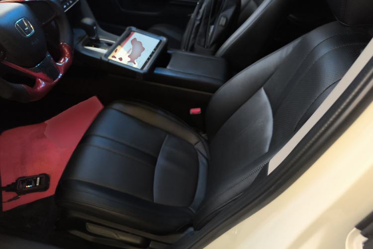 Used Honda Civic 2016 220TURBO CVT Luxury Edition
