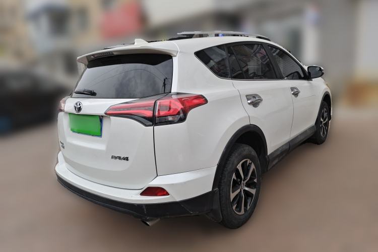 Used Toyota RAV4 2016 2.0L CVT Two-Wheel Drive Comfort Edition China V Standard
