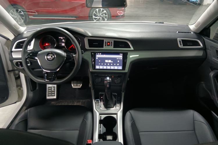 Used Volkswagen Lamando 2015 230TSI DSG Fashion Edition