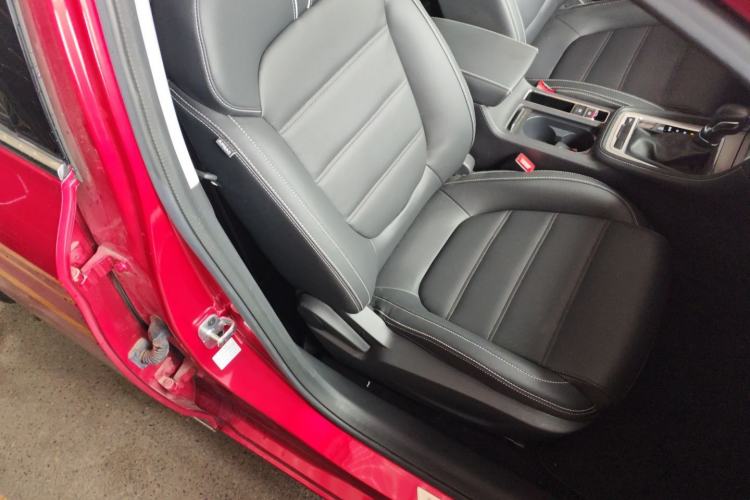 Used MG 6 2017 20T Automatic Luxury Smart Connect Version China V Standard Right Front Seat