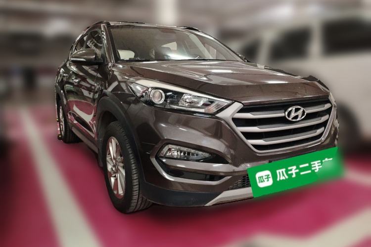 Used Hyundai Tucson 2018 1.6T Dual-Clutch Two-Wheel Drive 15th Anniversary Special Edition Front Right 45 Deg