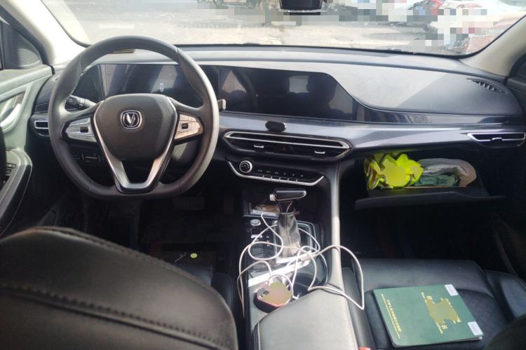 Used CHANGAN Eado 2020 PLUS 1.6L GDI Automatic Luxury Model Center Console