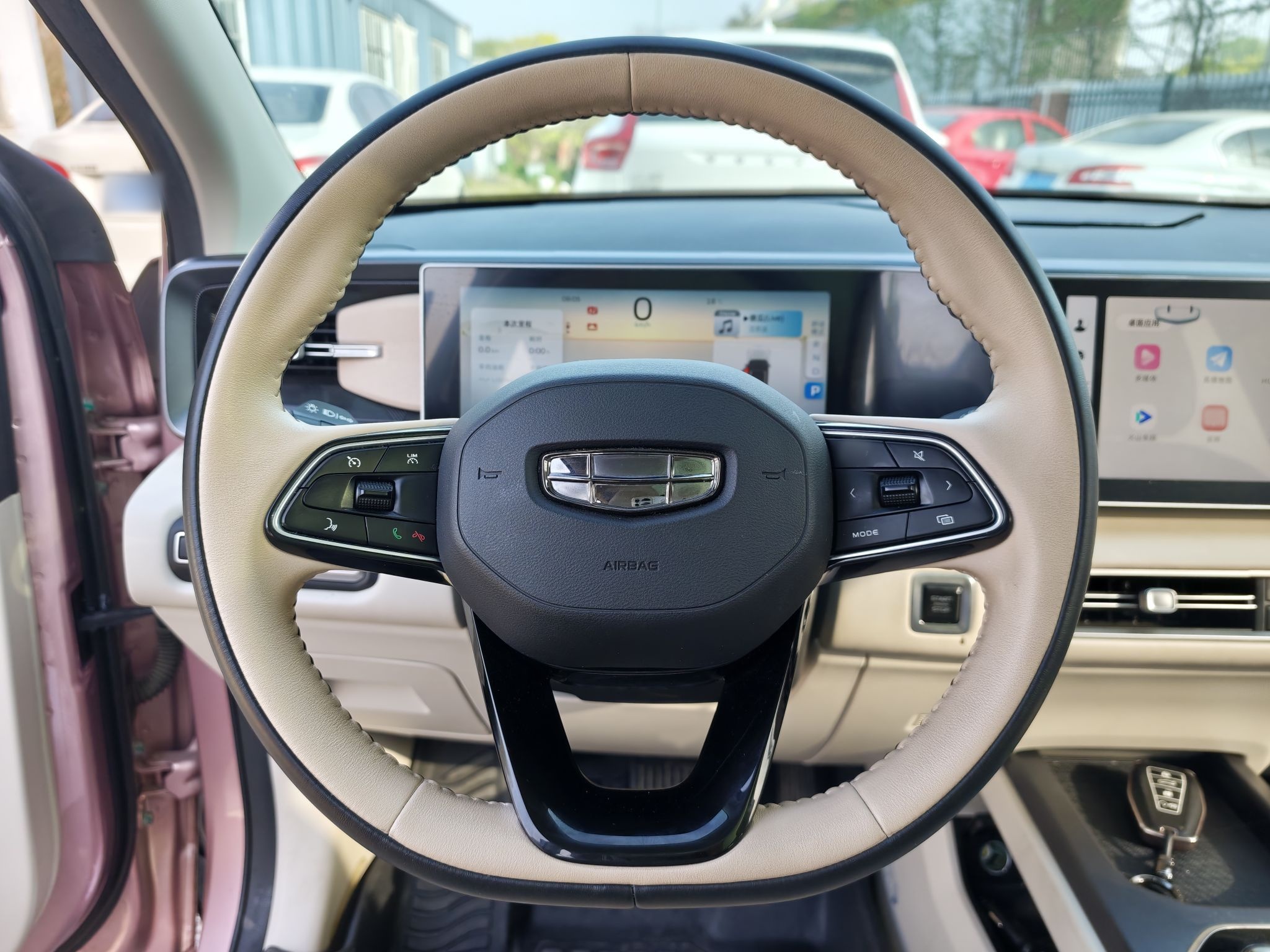 Geely Auto icon 2023 1.5TD Chocolate Smoothie Edition — снимка 7