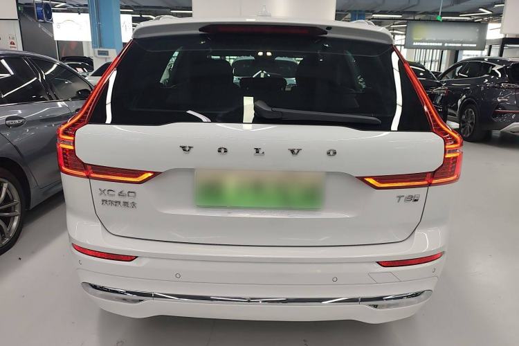 Used Volvo XC60 New Energy 2025 Plug-in Hybrid Long-Range All-Wheel Drive Smart Luxury Edition
