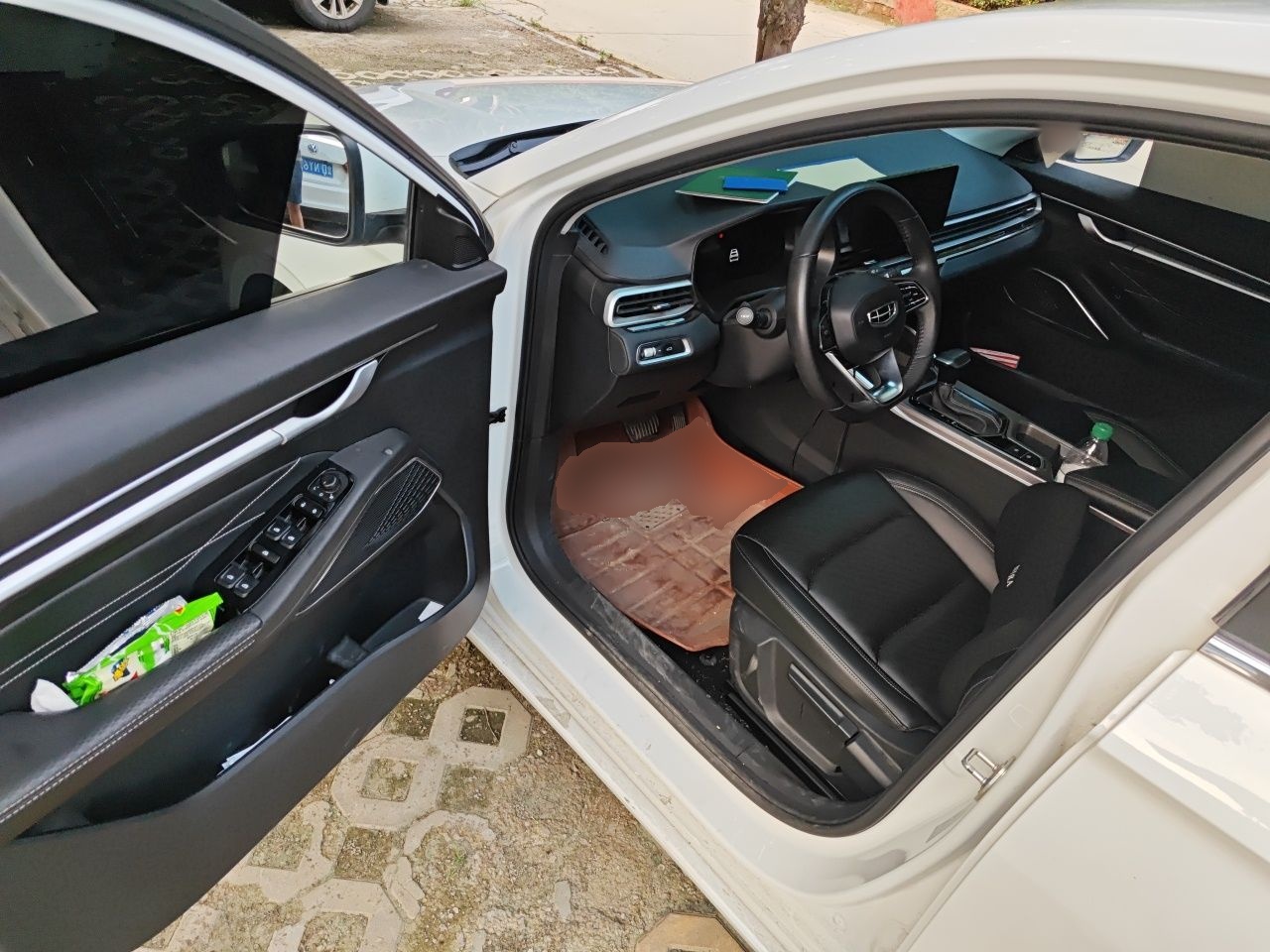 Geely Auto Emgrand 2022 4th Generation 1.5L CVT Luxury Model - Premium — снимка 16