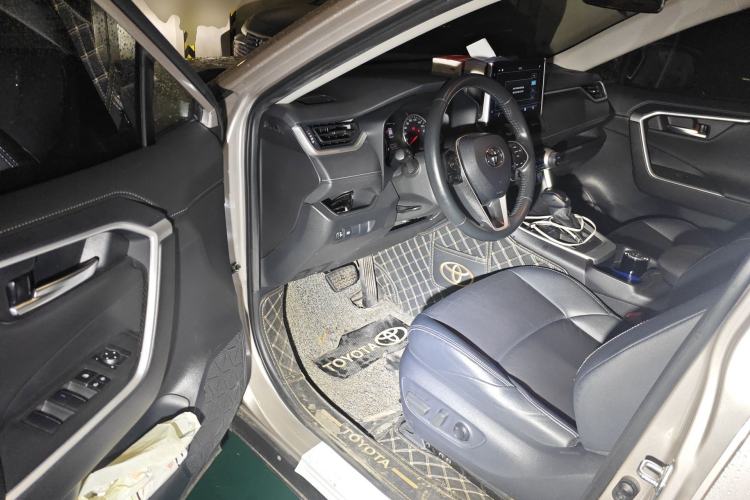 Used Toyota Wildlander 2021 2.0L CVT Two-Wheel Drive Luxury Edition
