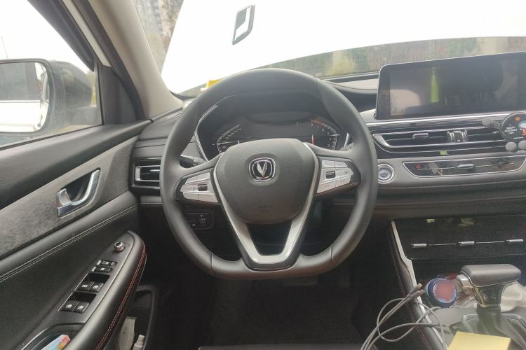 Used Changan CS75 2022 Blue Whale Edition 1.5T DCT Luxury Model
