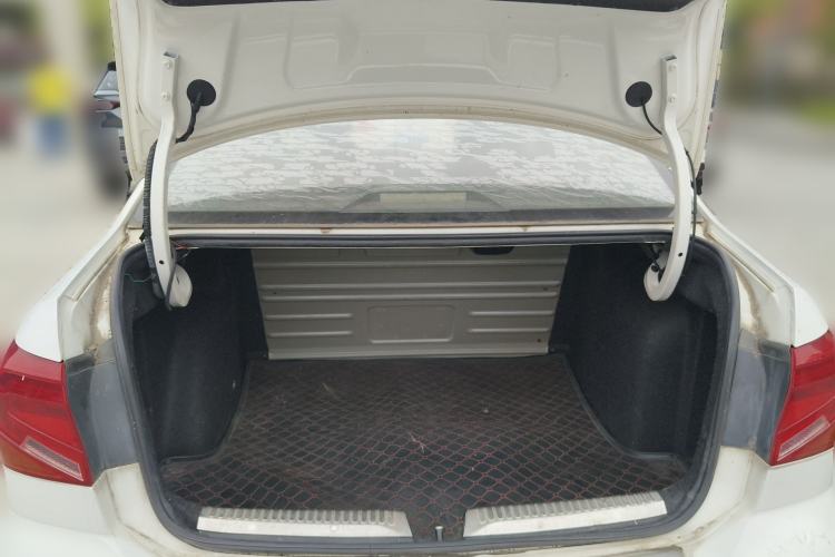 Used Volkswagen Jetta 2017 1.5L Automatic Fashion Model Trunk