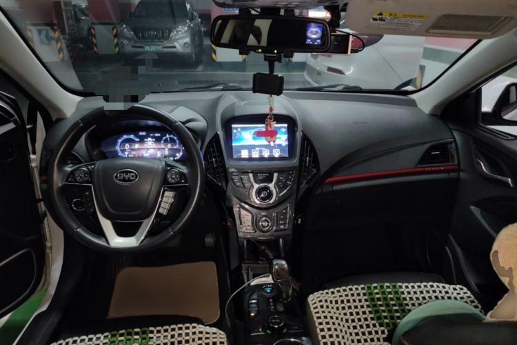 Used BYD Qin New Energy 2014 1.5T Flagship Model
