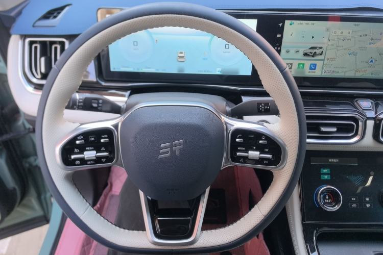Used JETOUR Shanhai L7 2024 1.5T 120km MAX 5-Seater Steering Wheel