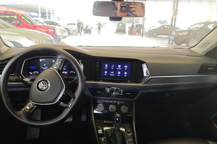 Used Volkswagen Sagitar 2021 280TSI DSG Comfort Connect Edition Center Console