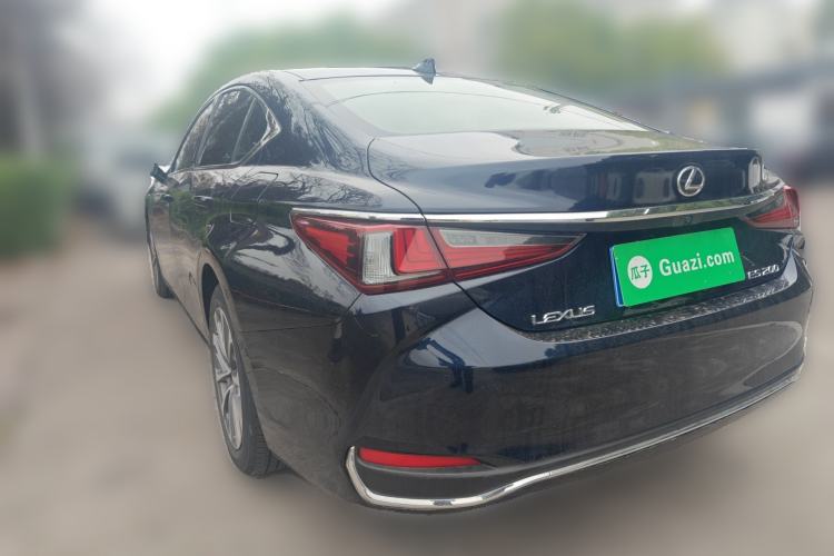 Used Lexus ES 2022 200 Excellence Edition Rear Left 45 Deg